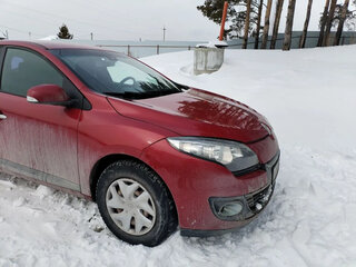 2013 Renault Megane III Рестайлинг, красный, 790000 рублей, вид 3