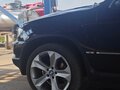 2001 BMW X5 4.4i I (E53), чёрный - вид 4