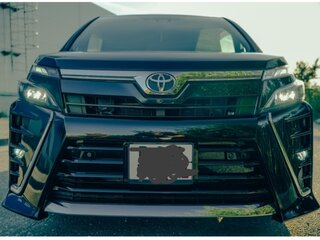 2020 Toyota Voxy III (R80) Рестайлинг, чёрный, 2850000 рублей, вид 1