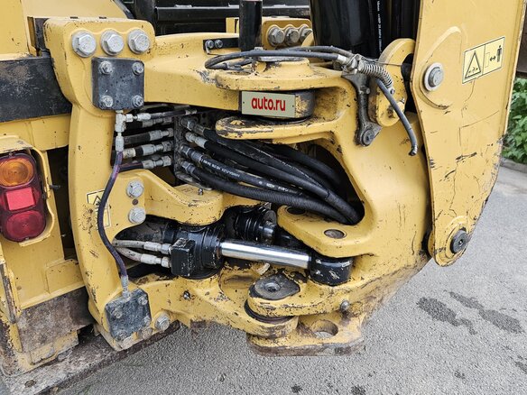 2013 Caterpillar 428, жёлтый, 5700000 рублей - вид 8