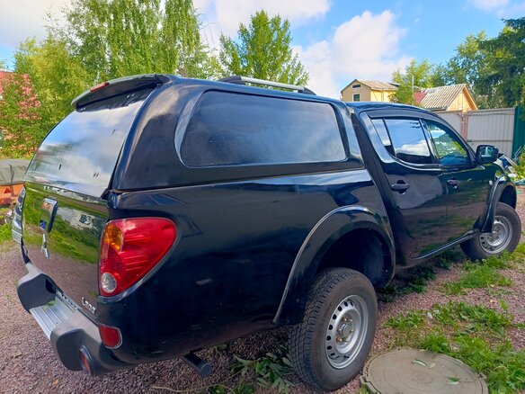 2013 Mitsubishi L200 Easy Select IV Рестайлинг, чёрный, 2100000 рублей - вид 1