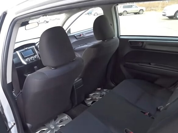 2016 Toyota Corolla Fielder XI (E160, E170, E180) Рестайлинг 1, серебристый, 1280000 рублей - вид 4