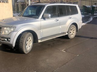 2016 Mitsubishi Pajero IV Рестайлинг 2, серебристый, 1700000 рублей, вид 4
