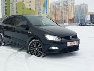 2016 Volkswagen Polo V Рестайлинг, чёрный, 1900000 рублей, вид 2