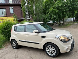 2013 Kia Soul I Рестайлинг, бежевый, 1350000 рублей, вид 3