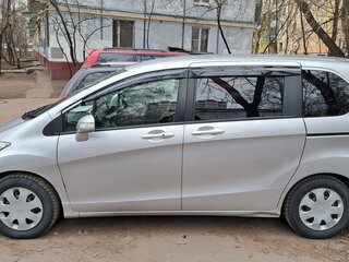2014 Honda Freed I Рестайлинг 2, серый, 1398000 рублей, вид 4