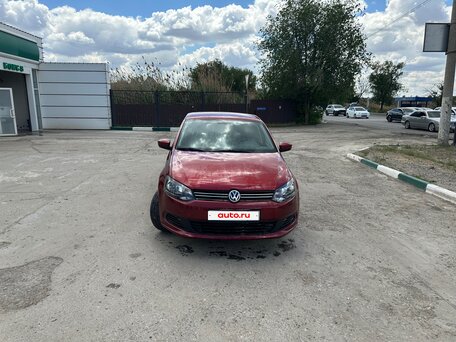 2011 Volkswagen Polo V, красный, 950000 рублей, вид 3