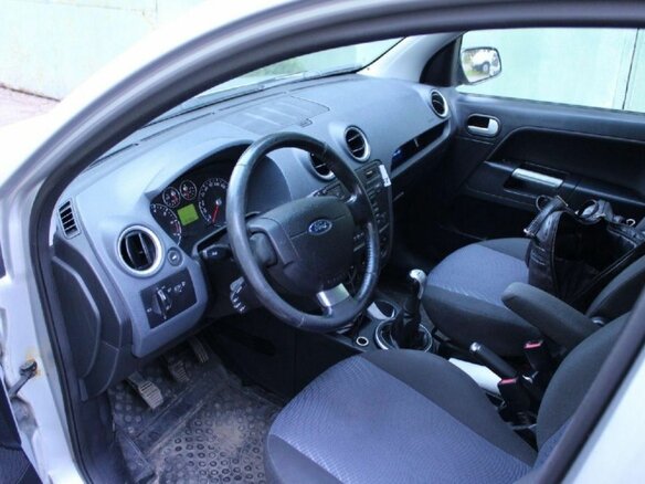 2006 Ford Fusion I Рестайлинг, серебристый, 505000 рублей - вид 5