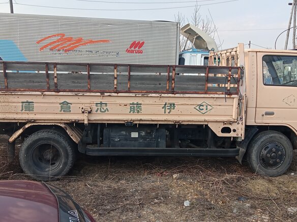 1990 Mazda Titan, бежевый, 900000 рублей - вид 6
