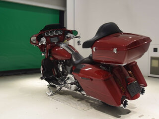 2016 Harley-Davidson Street Glide, красный, 1800000 рублей, вид 5