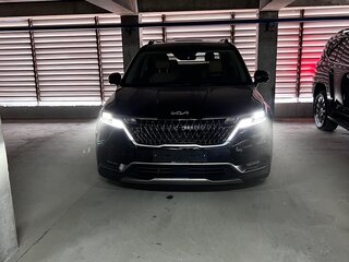 2023 Kia Carnival IV, чёрный, 4500000 рублей, вид 1