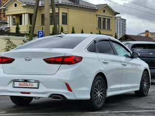 2018 Hyundai Sonata VII (LF) Рестайлинг, белый, 1850000 рублей, вид 2