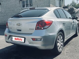 2012 Chevrolet Cruze I Рестайлинг, серебристый, 750000 рублей, вид 4