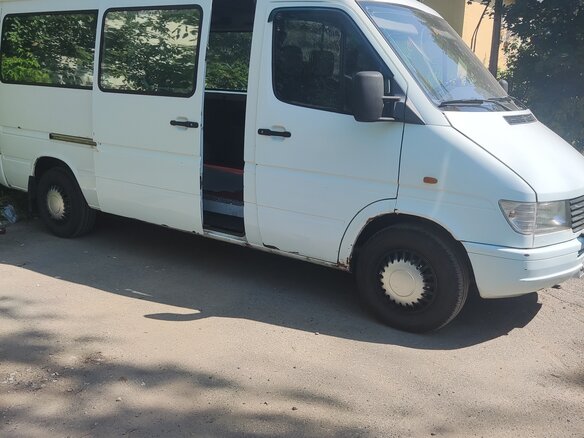 1999 Mercedes-Benz Sprinter, белый, 1000000 рублей