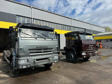 2013 КамАЗ 65117, серый, 3900000 рублей, вид 1
