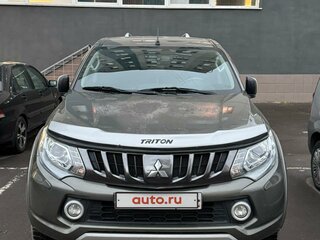 2018 Mitsubishi L200 V, серый, 5200000 рублей, вид 4