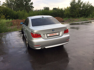 2008 BMW 5 серии 520i V (E60/E61) Рестайлинг, серебристый, 950000 рублей, вид 3