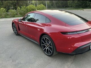 2022 Porsche Taycan I, красный, 9000000 рублей, вид 4