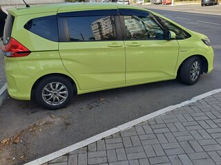 2018 Honda Freed II, жёлтый, 1790000 рублей, вид 4