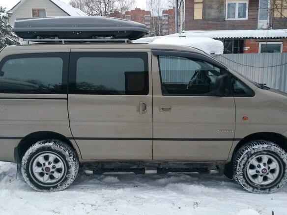 2005 Hyundai Starex I Рестайлинг 2, бежевый - вид 3