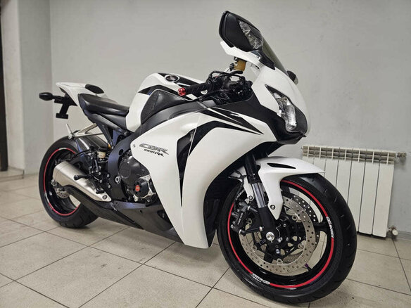 2008 Honda CBR 1000 RR/RA Fireblade, белый, 899000 рублей - вид 1