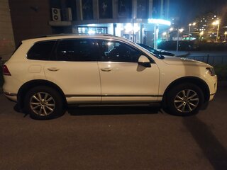 2015 Volkswagen Touareg II Рестайлинг, белый, 2700000 рублей, вид 2