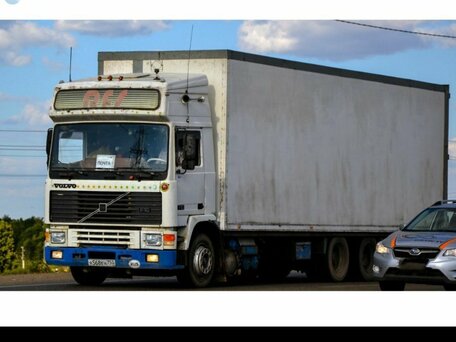 1991 Volvo F-Series, белый, 1400000 рублей, вид 1