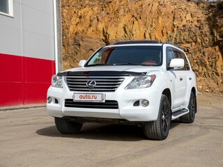 2010 Lexus LX 570 III, белый, 4900000 рублей, вид 3