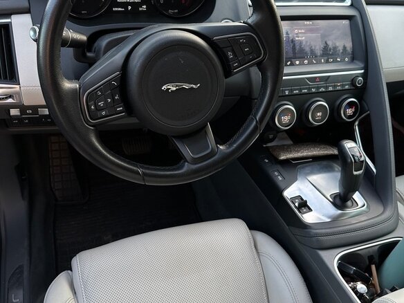 2020 Jaguar E-Pace I, синий, 2400000 рублей - вид 7