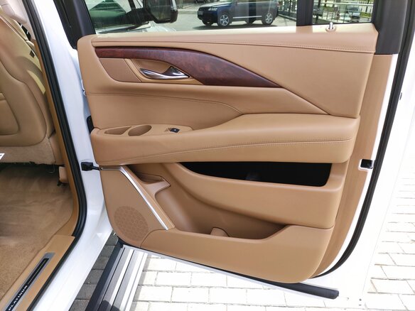 2016 Cadillac Escalade ESV IV, белый - вид 14