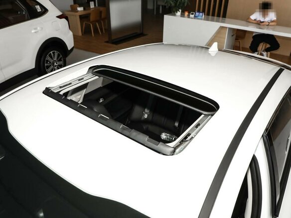 2025 Kia K5 III, белый, 3165000 рублей - вид 11
