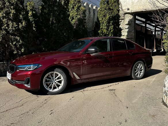 2022 BMW 5 серии 520i VII (G30/G31/G38) Рестайлинг, белый, 3400000 рублей - вид 9