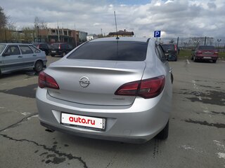 2014 Opel Astra J Рестайлинг, серебристый, 1000000 рублей, вид 3