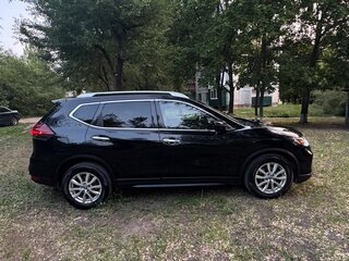 2017 Nissan Rogue II Рестайлинг, чёрный, 1999999 рублей, вид 4