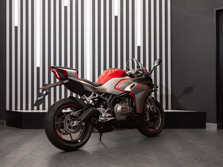 2026 QJMotor SRK 421 RR, красный, 629000 рублей, вид 3
