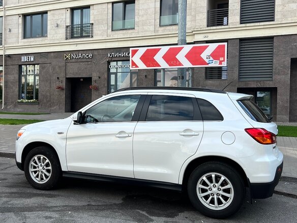 2012 Mitsubishi ASX I, белый, 1150000 рублей - вид 1