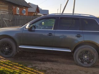 2008 Volkswagen Touareg I Рестайлинг, серый, 1000000 рублей, вид 3