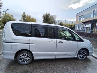2014 Nissan Serena IV (C26), серебристый, 1600000 рублей, вид 4