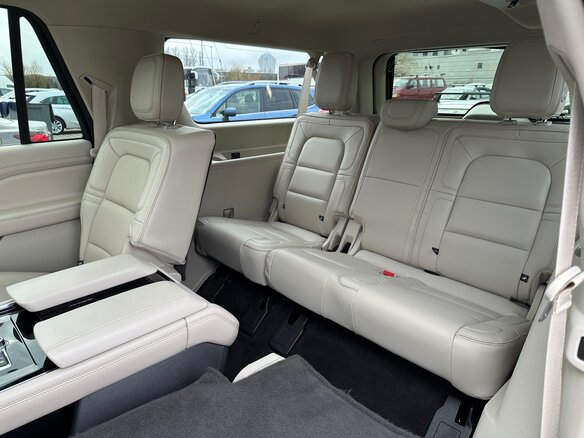 2019 Lincoln Navigator L IV, синий, 8000000 рублей - вид 12