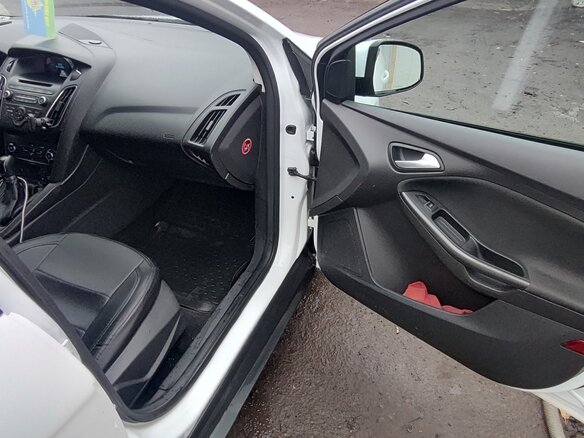 2015 Ford Focus III Рестайлинг, белый, 900000 рублей - вид 10