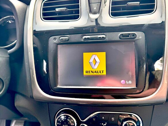 2014 Renault Logan II, чёрный, 585000 рублей - вид 8