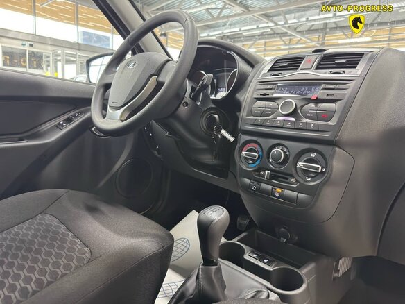 2025 Lada (ВАЗ) Granta I Рестайлинг, серебристый, 1060000 рублей - вид 10
