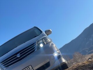 2004 Toyota Alphard I, серебристый, 1700000 рублей, вид 3