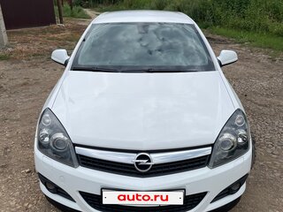2010 Opel Astra GTC H Рестайлинг, белый, 700000 рублей, вид 3