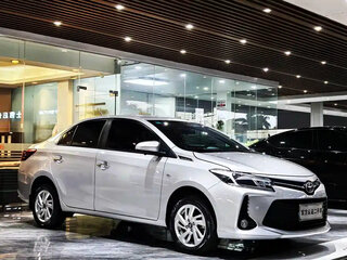 2022 Toyota Vios III Рестайлинг, серебристый, 1150000 рублей, вид 3