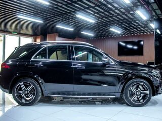 2024 Mercedes-Benz GLE 450 e II (V167) Рестайлинг, чёрный, 15333000 рублей, вид 4