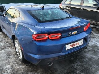 2018 Chevrolet Camaro VI Рестайлинг, синий, 2350000 рублей, вид 2