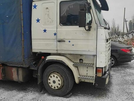 1992 Scania 93, белый, 700000 рублей, вид 3