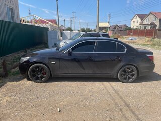 2007 BMW 5 серии 530xi V (E60/E61) Рестайлинг, чёрный, 1300000 рублей, вид 4