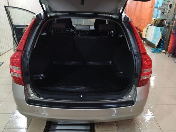 2010 Kia Ceed I Рестайлинг, серебристый, 765000 рублей - вид 10